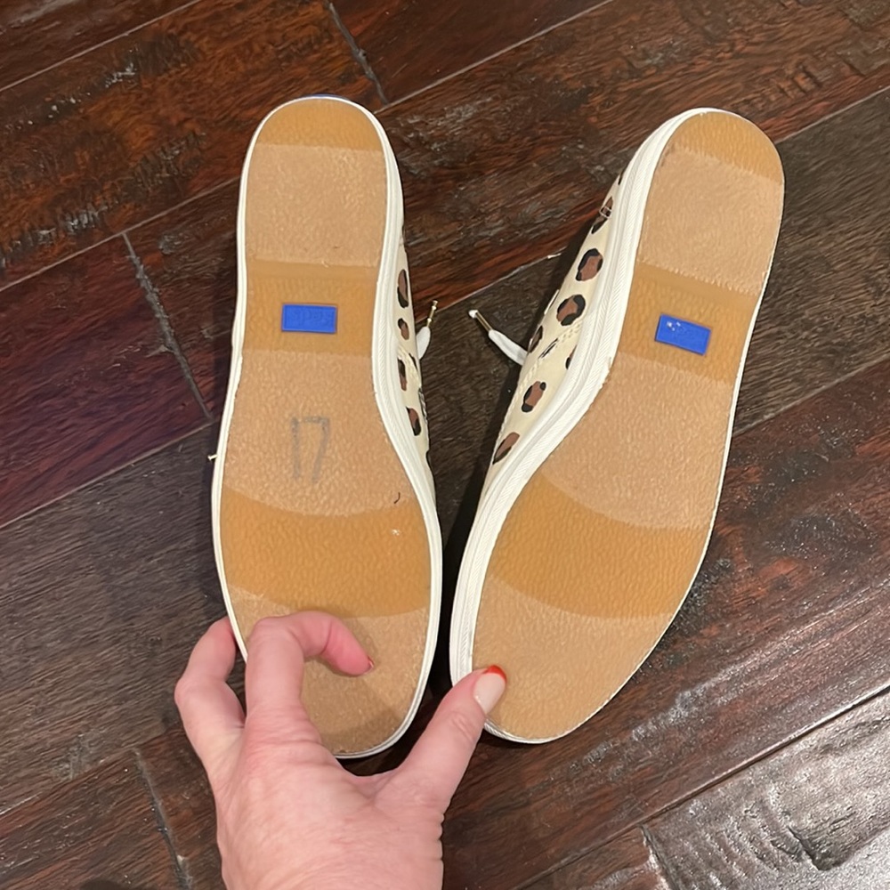 Nwot Adorable Leopard Print Keds - image 5
